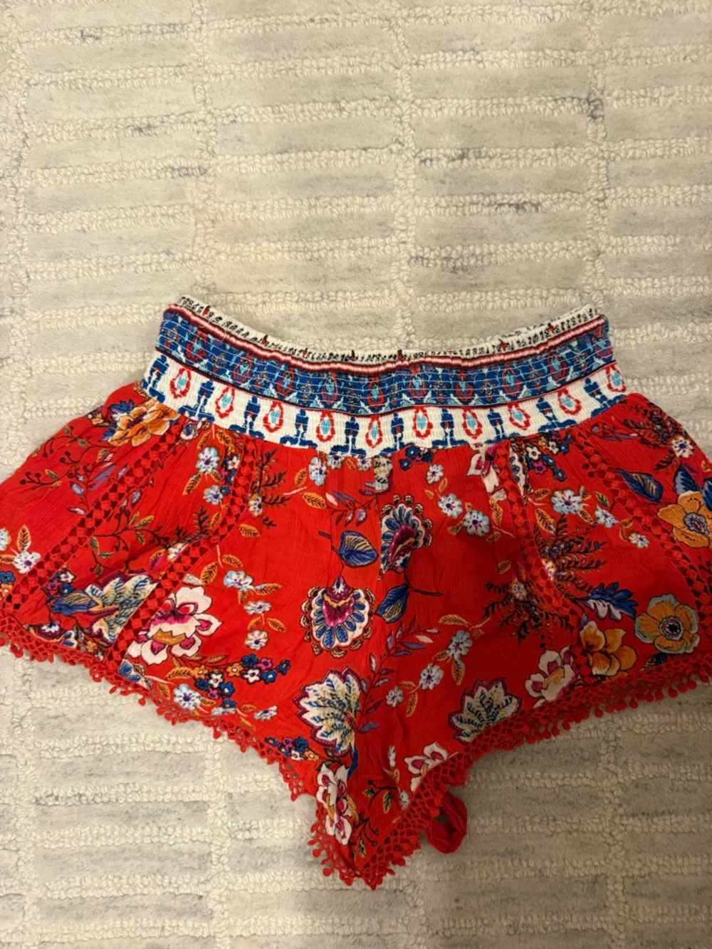 Patterned Shorts - Picture 2 of 3